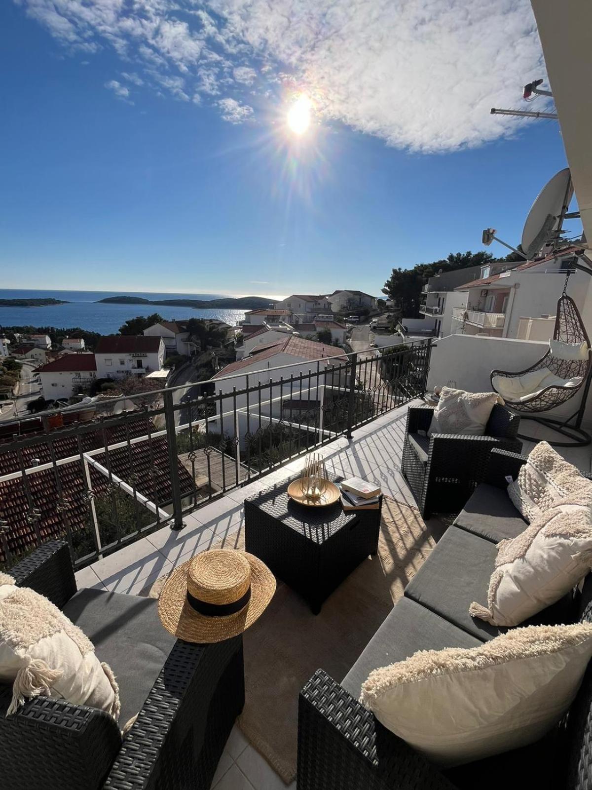 Apartments Tino Hvar Town Luaran gambar